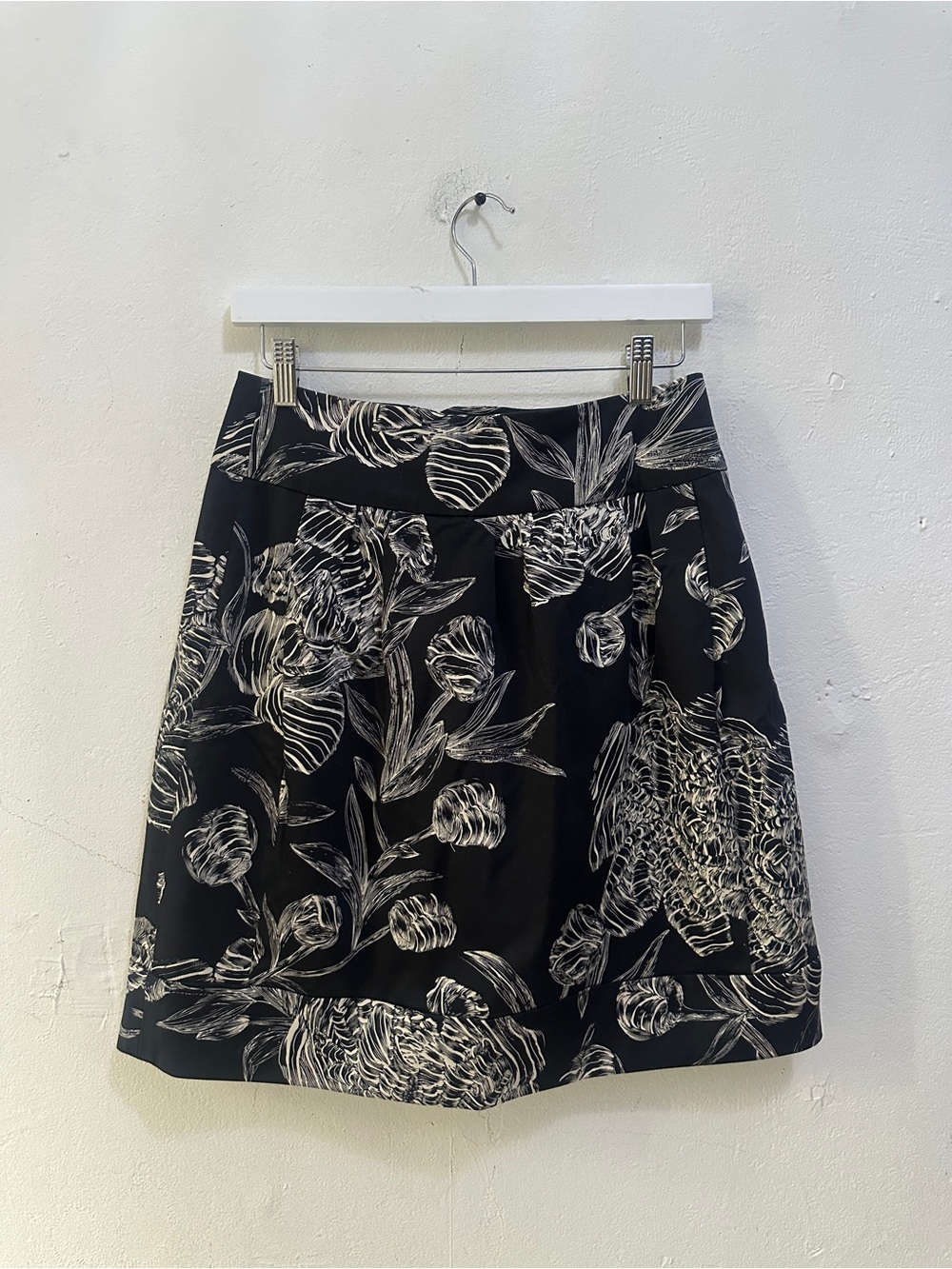 Leifsdottir by Anthropologie Women’s 4 Floral Skirt Black Pockets